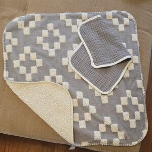 Cloud Island Cream and Gray Textured Blanket w/ Burping Cloth